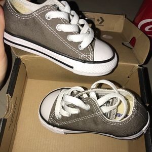 gray infant size 6 converse